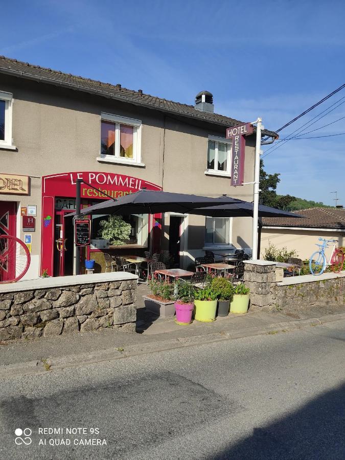 Hotel Le Pommeil Guéret Екстериор снимка